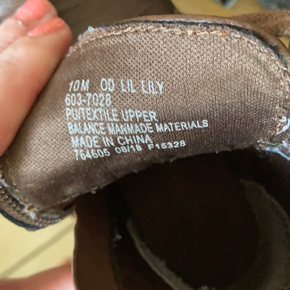 Boots - Picture 3 of 4